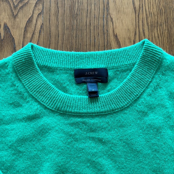 J Crew Italian Cashmere Green Sweater size XS. - Picture 4 of 13